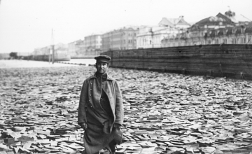 RUSEN[KÜLTÜR]: Arşiv Fotoğraflarında St. Petersburg’un Yaşadığı Seller