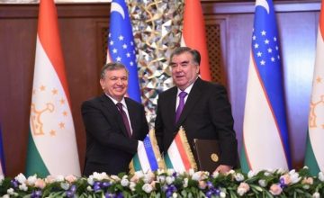 RUSEN[HABER] : Özbekistan Cumhurbaşkanı Şavkat Mirziyoyev, Tacikistan’da